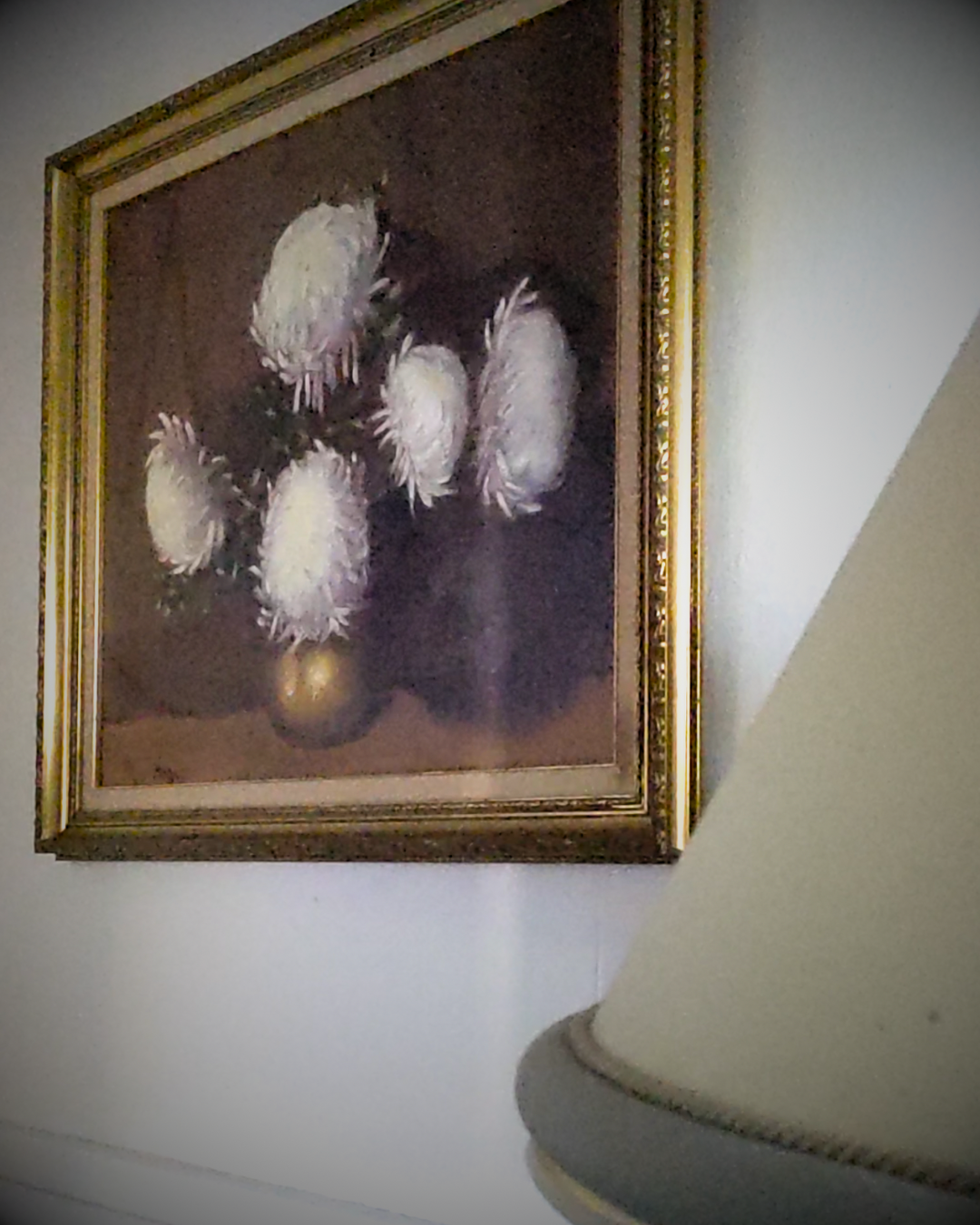 CHRYSANTHEMUMS IN VASE - OIL PAINTING - LINEN BORDER AND GILDED FRAME